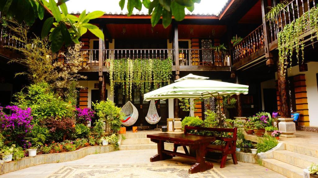 Lijiang Wangjia Courtyard Inn Exterior foto